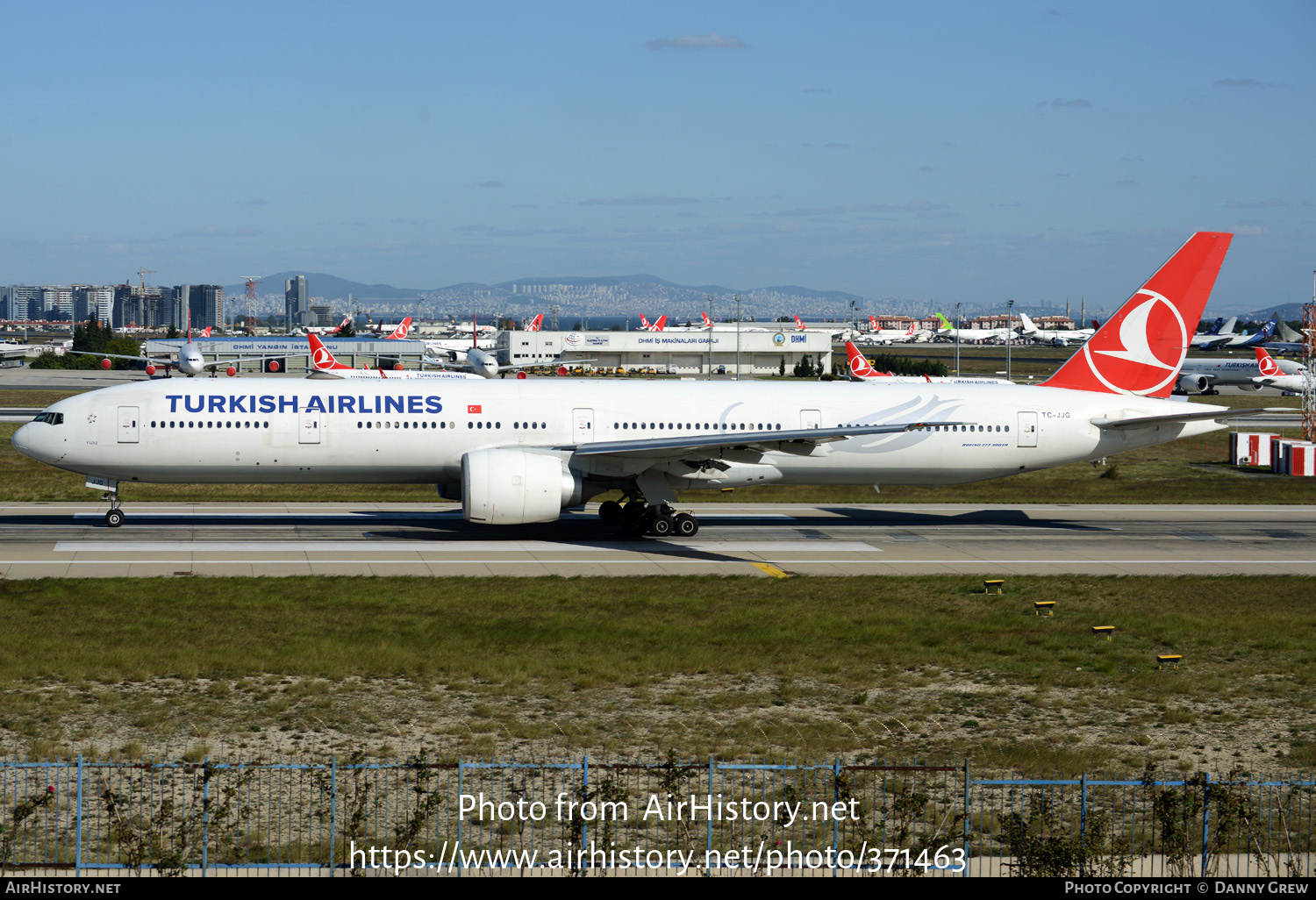 Aircraft Photo of TC-JJG | Boeing 777-3F2/ER | Turkish Airlines | AirHistory.net #371463