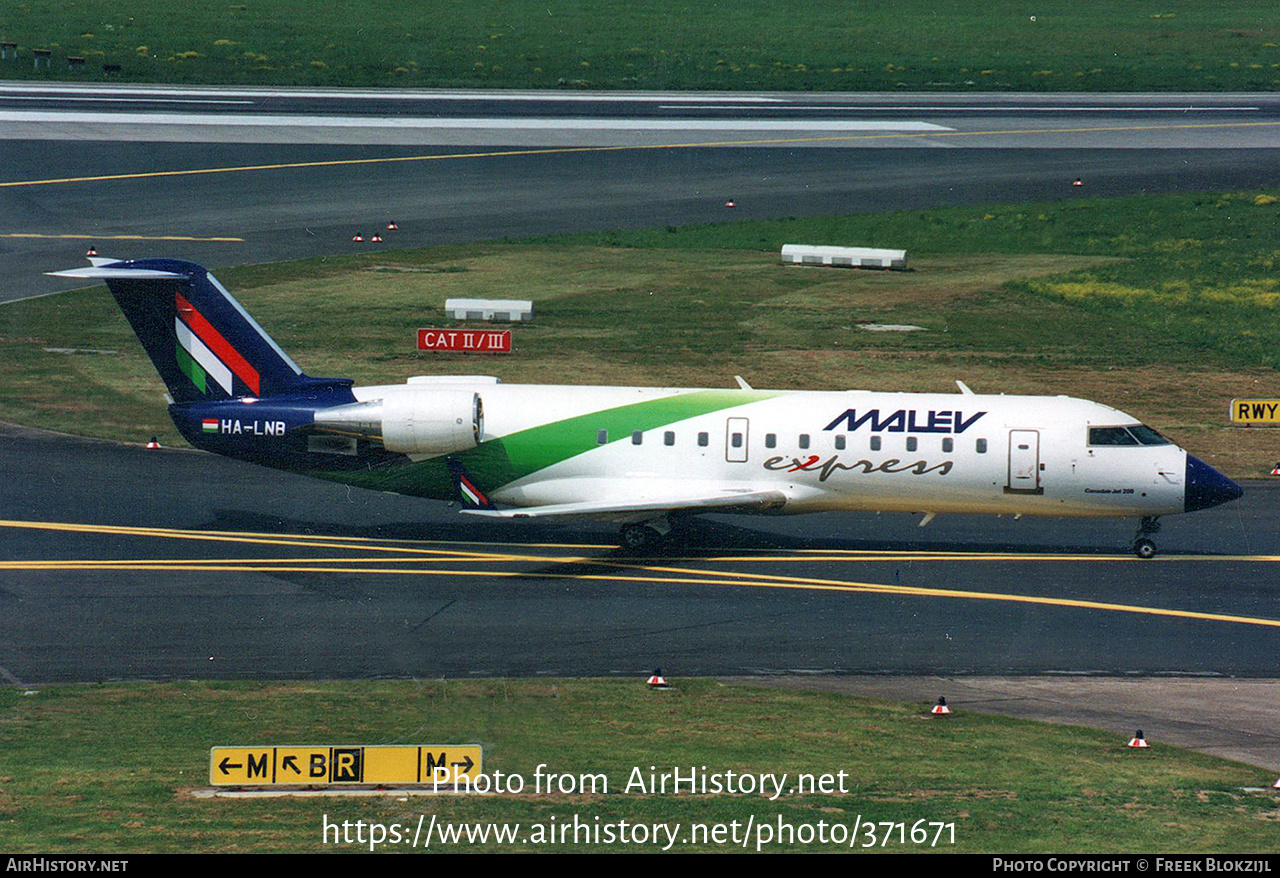 Aircraft Photo of HA-LNB | Bombardier CRJ-200ER (CL-600-2B19) | Malév Express | AirHistory.net #371671