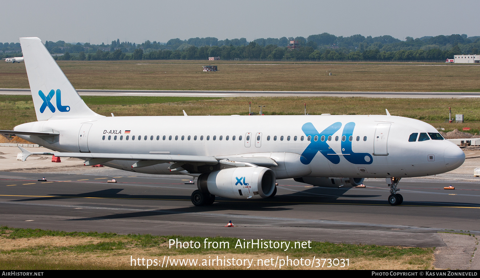 Aircraft Photo of D-AXLA | Airbus A320-232 | XL Airways | AirHistory.net #373031