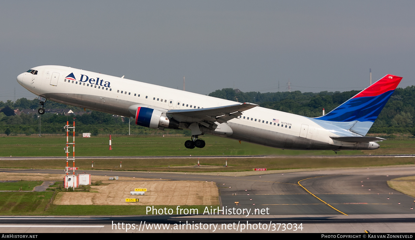 Aircraft Photo of N178DN | Boeing 767-332/ER | Delta Air Lines | AirHistory.net #373034