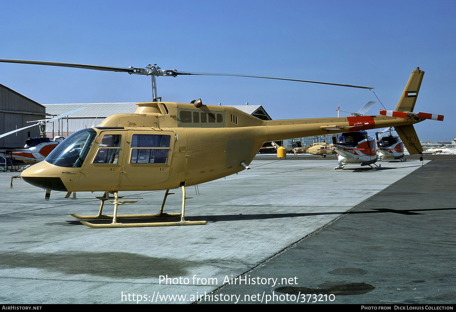 Aircraft Photo of 121 / ۱۲۱ | Bell AB-206A JetRanger | United Arab Emirates - Air Force | AirHistory.net #373210