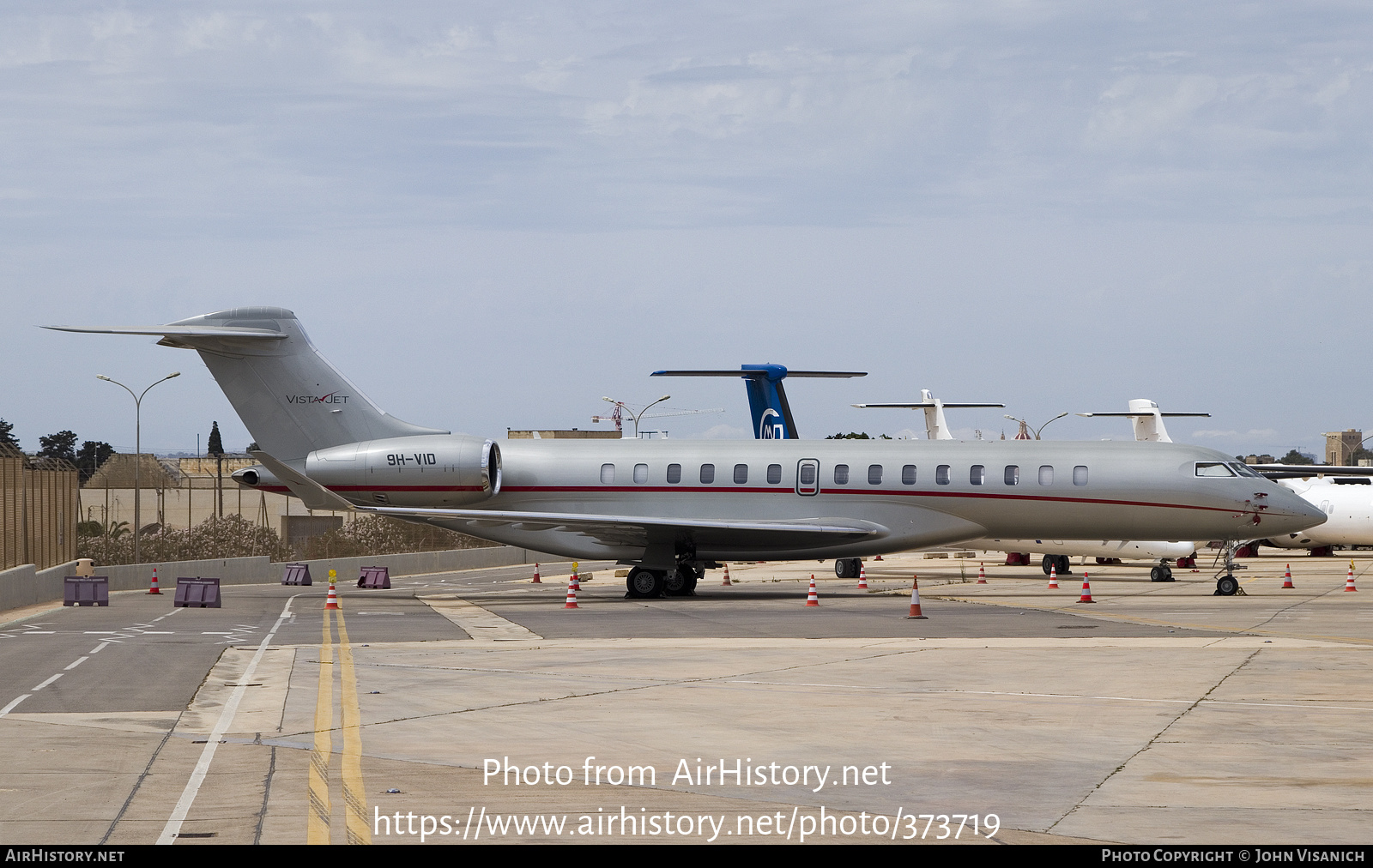 Aircraft Photo of 9H-VID | Bombardier Global 7500 (BD-700-2A12) | VistaJet | AirHistory.net #373719