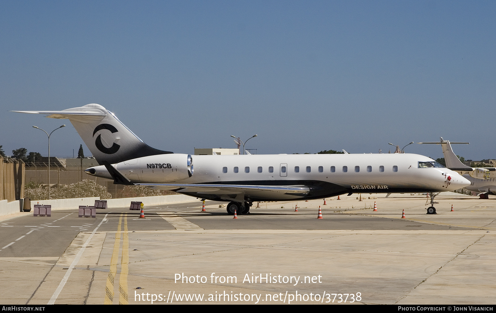 Aircraft Photo of N979CB | Bombardier Global 6000 (BD-700-1A10) | Design Air | AirHistory.net #373738