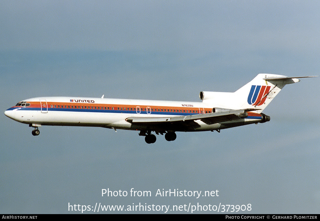 Aircraft Photo of N7639U | Boeing 727-222 | United Airlines | AirHistory.net #373908