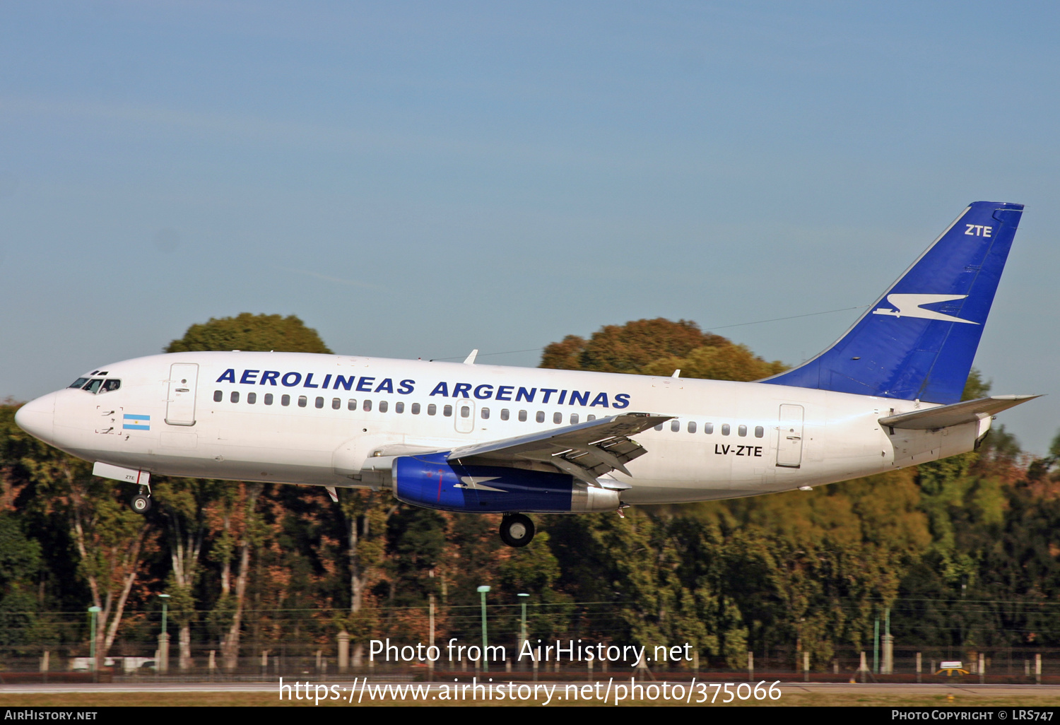 Aircraft Photo of LV-ZTE | Boeing 737-228/Adv | Aerolíneas Argentinas | AirHistory.net #375066