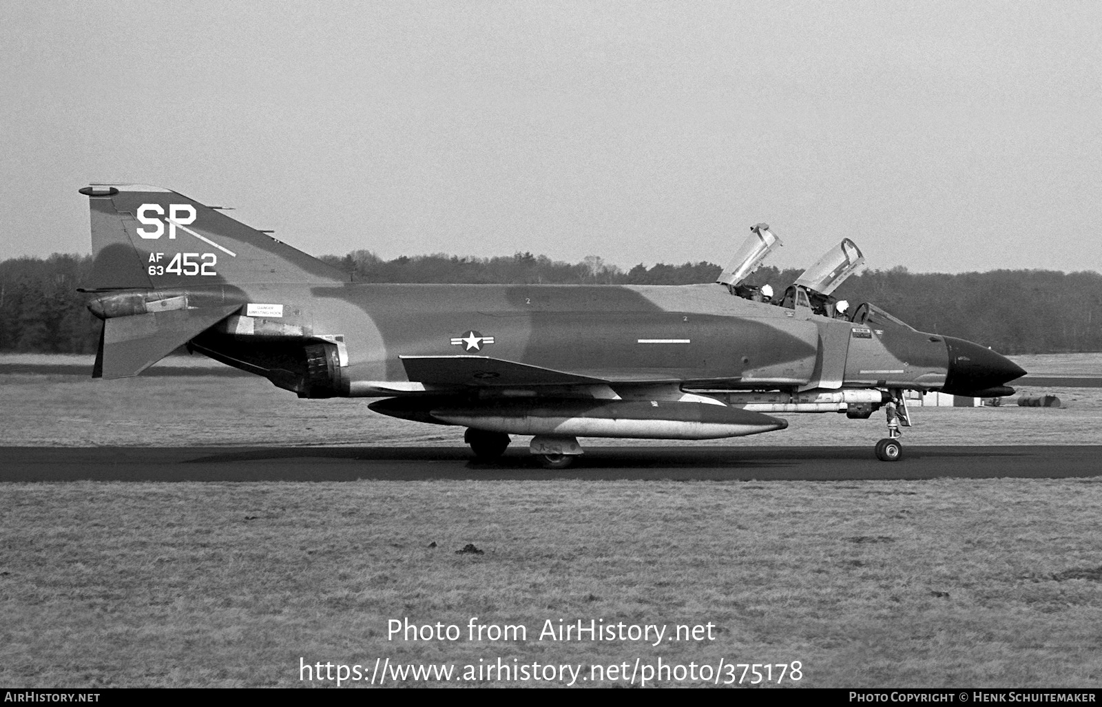 Aircraft Photo of 63-7452 / AF63-452 | McDonnell F-4C Phantom II | USA - Air Force | AirHistory.net #375178