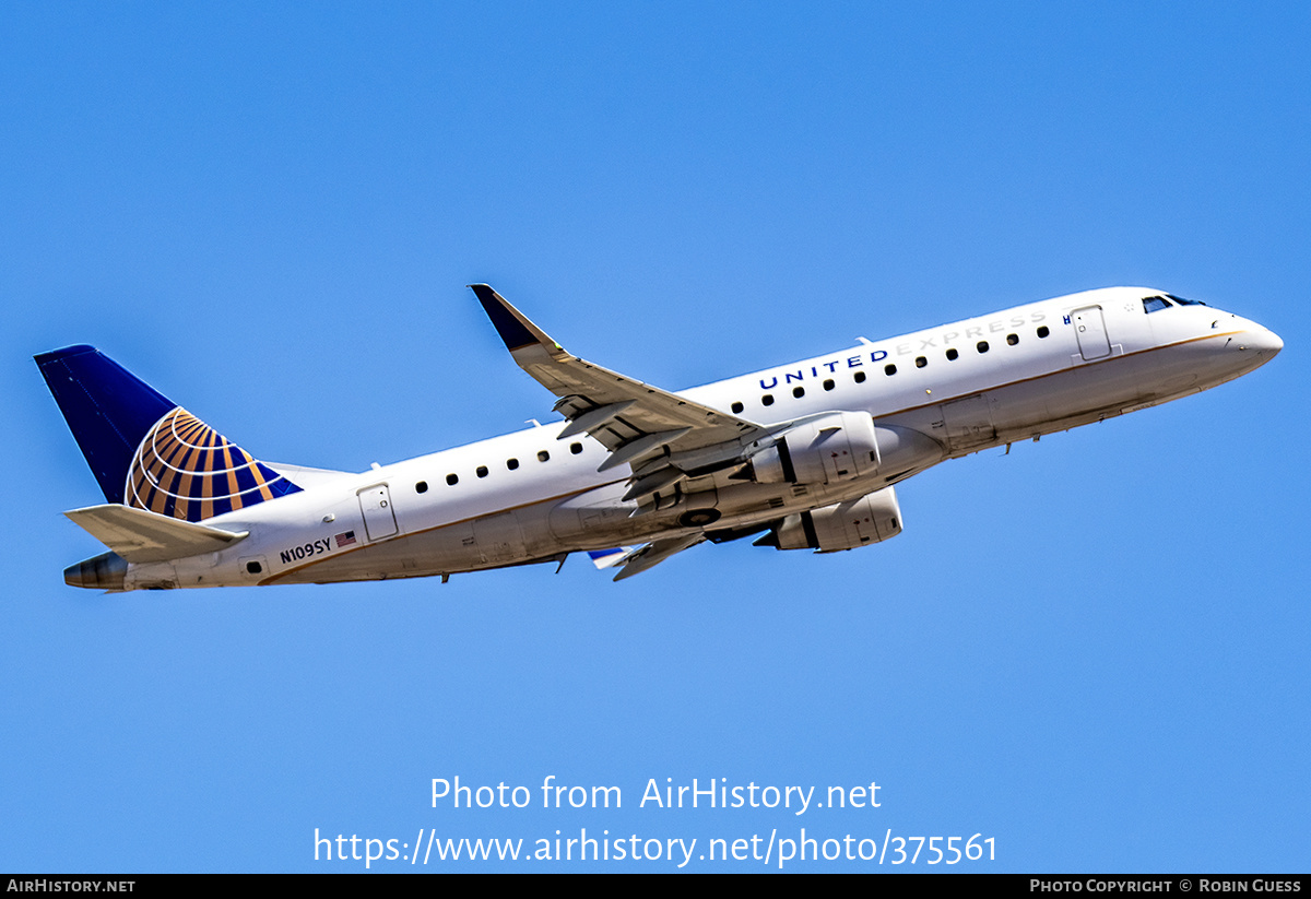 Aircraft Photo of N109SY | Embraer 175LR (ERJ-170-200LR) | United Express | AirHistory.net #375561