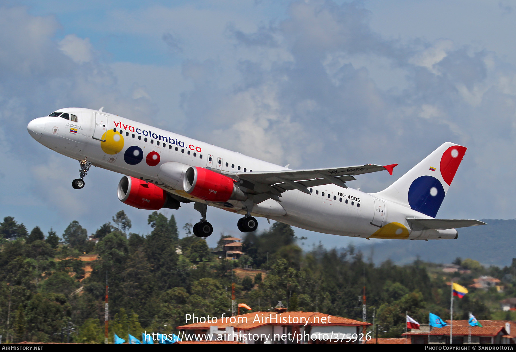 Aircraft Photo of HK-4905 | Airbus A320-214 | Viva Colombia | AirHistory.net #375926