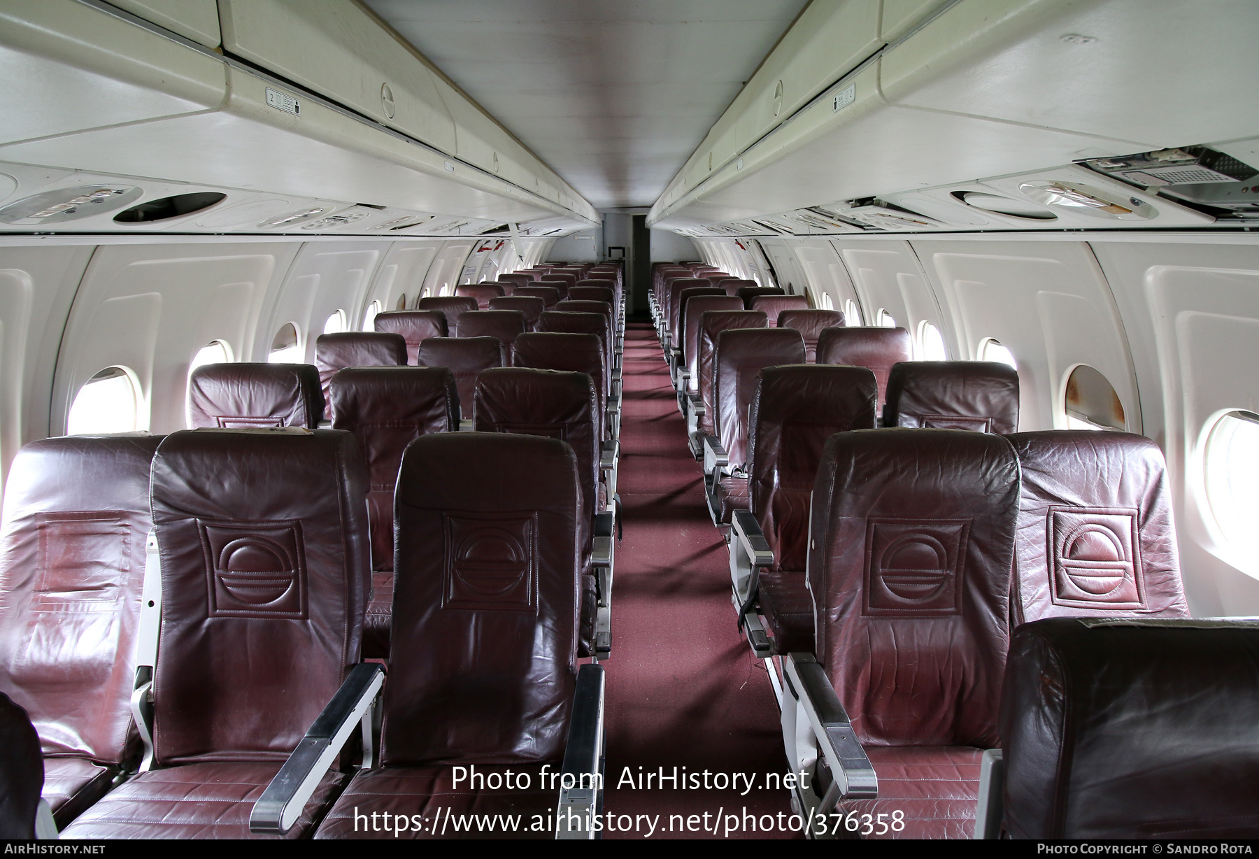 Aircraft Photo of HC-CDT | Fokker F28-4000 Fellowship | Ícaro Air | AirHistory.net #376358