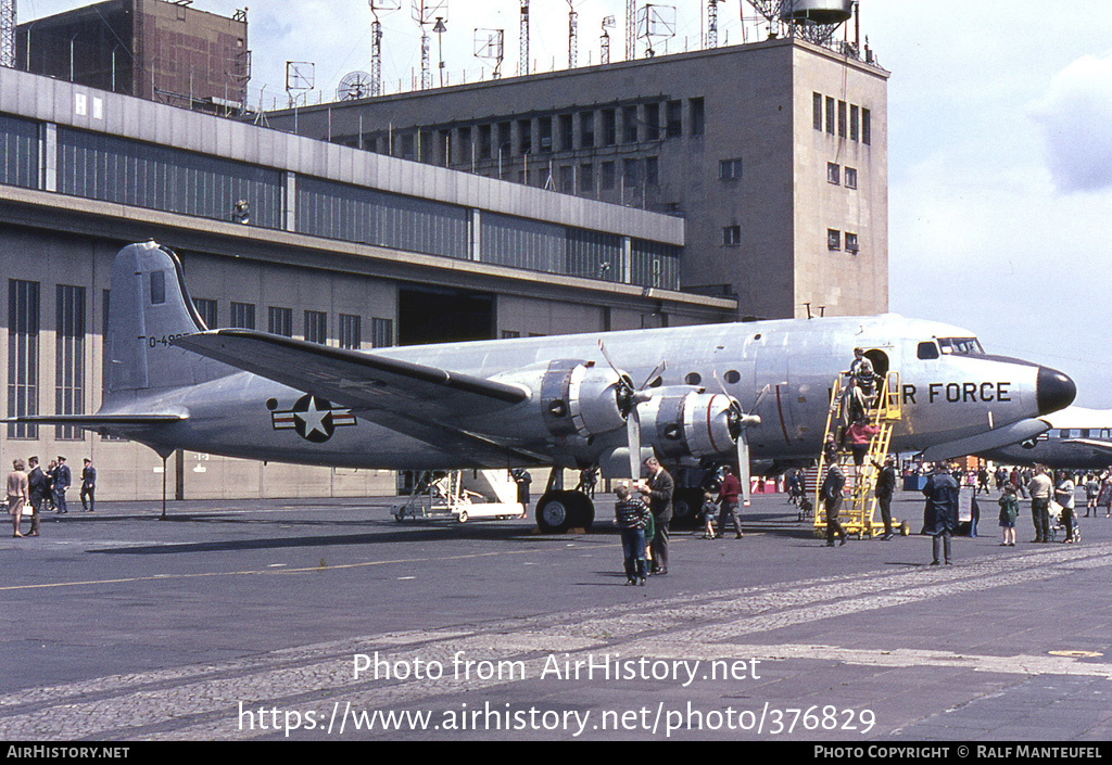 Aircraft Photo of 44-9051 / 0-49051 | Douglas C-54E Skymaster | USA - Air Force | AirHistory.net #376829