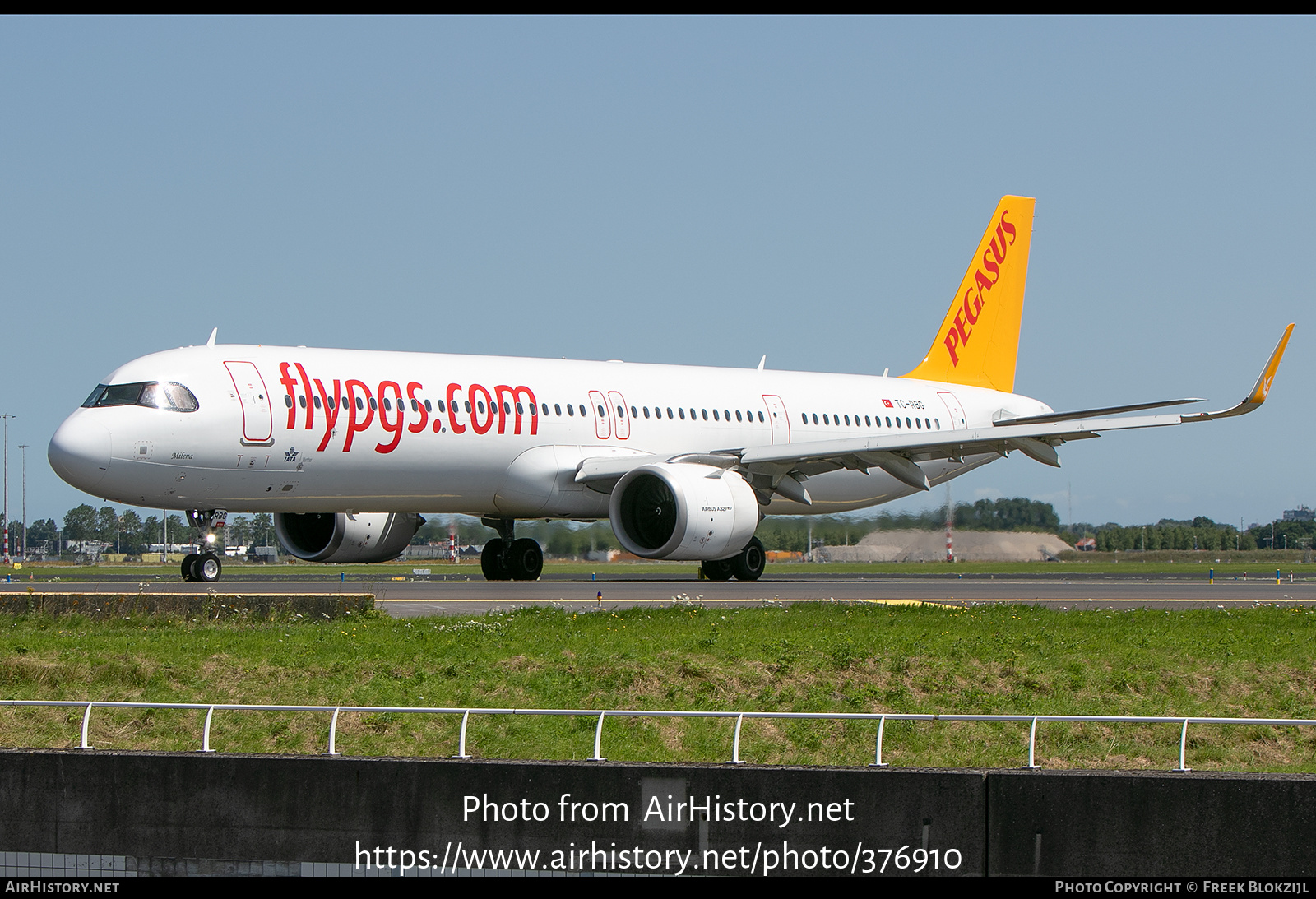 Aircraft Photo of TC-RBG | Airbus A321-251NX | Pegasus Airlines | AirHistory.net #376910