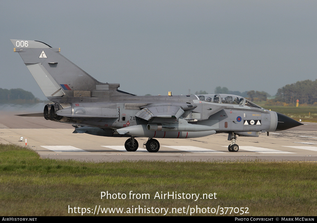 Aircraft Photo of ZA372 | Panavia Tornado GR4 | UK - Air Force | AirHistory.net #377052