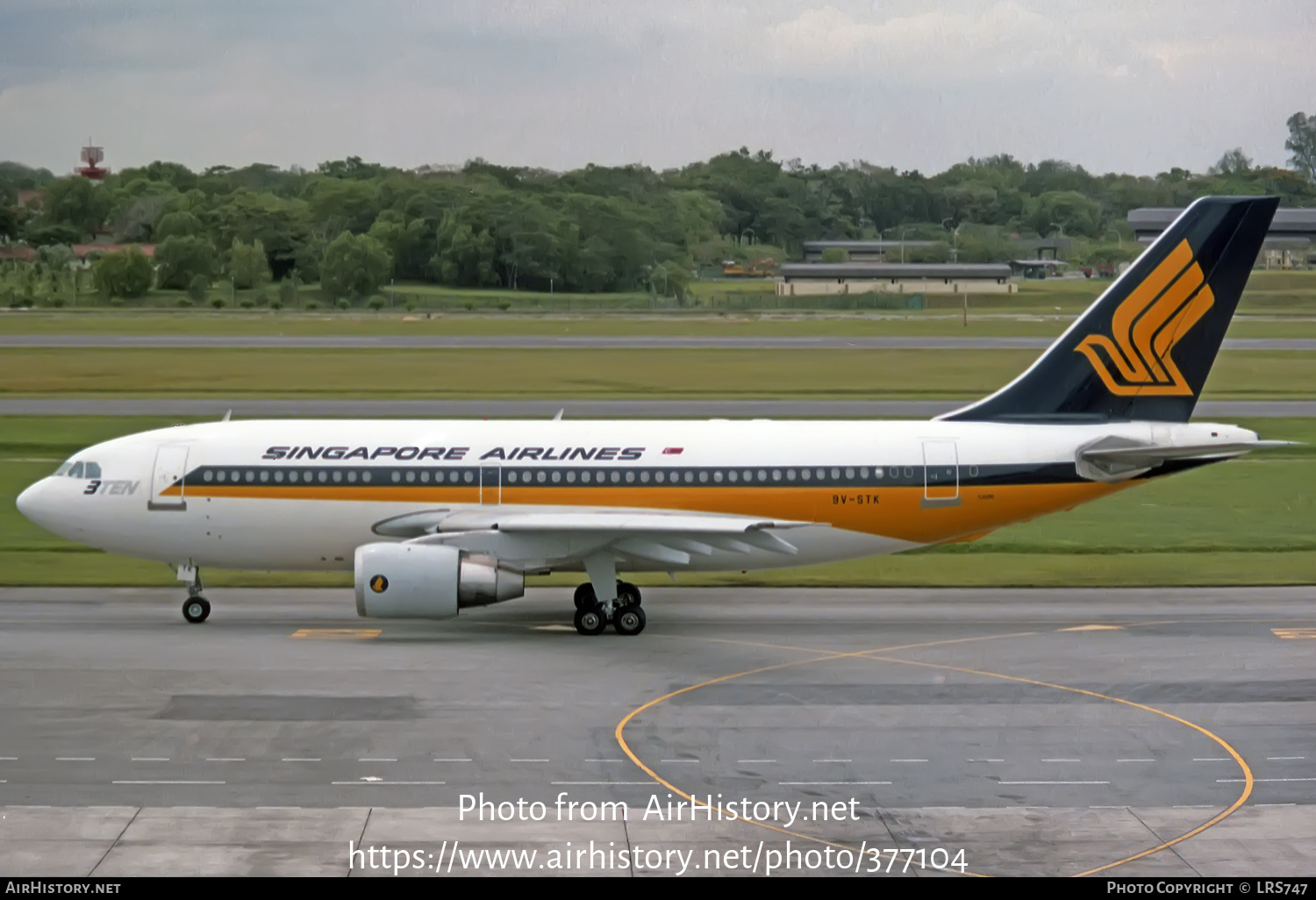 Aircraft Photo of 9V-STK | Airbus A310-222 | Singapore Airlines | AirHistory.net #377104