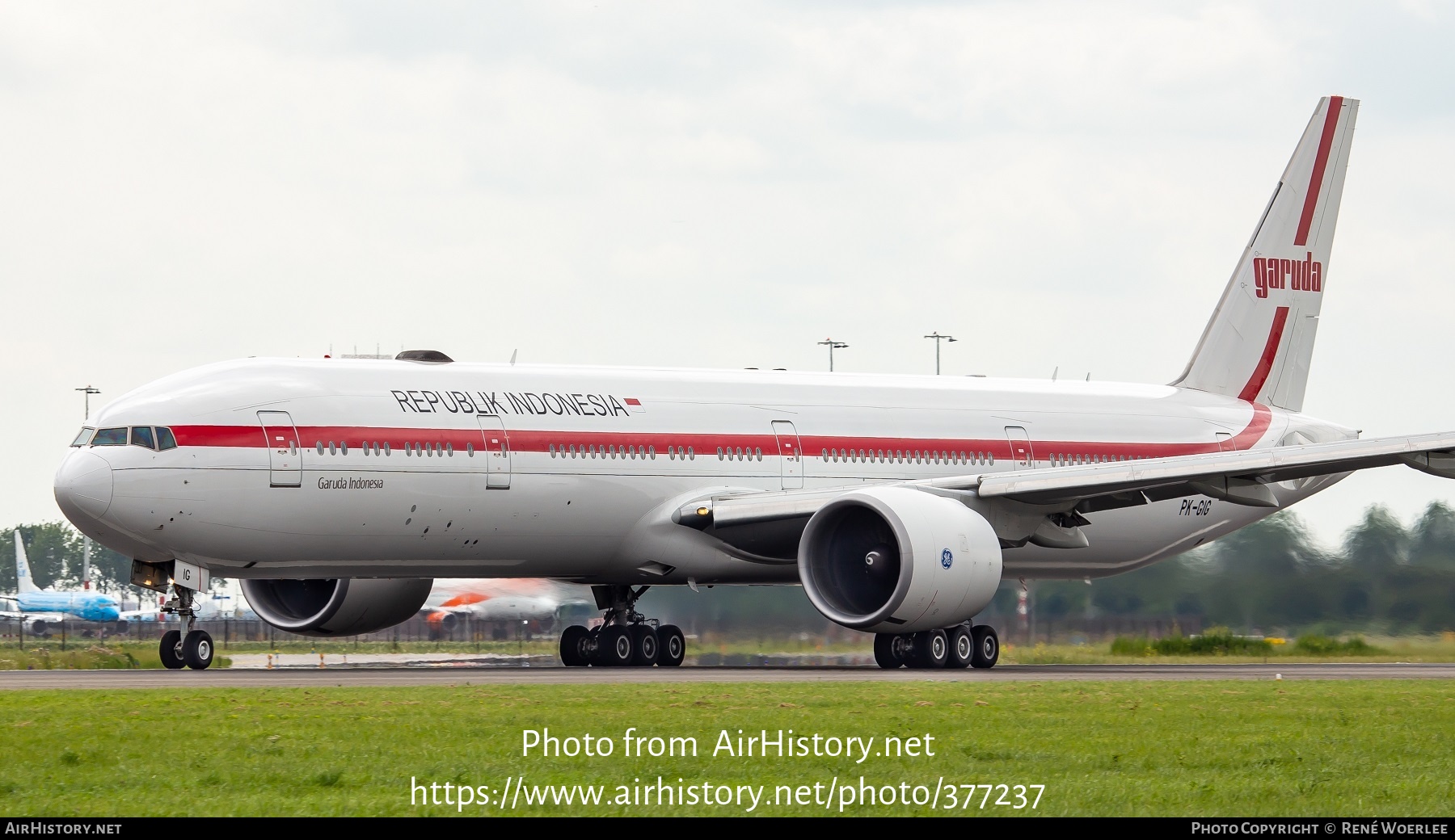 Aircraft Photo of PK-GIG | Boeing 777-3U3/ER | Garuda Indonesia | AirHistory.net #377237