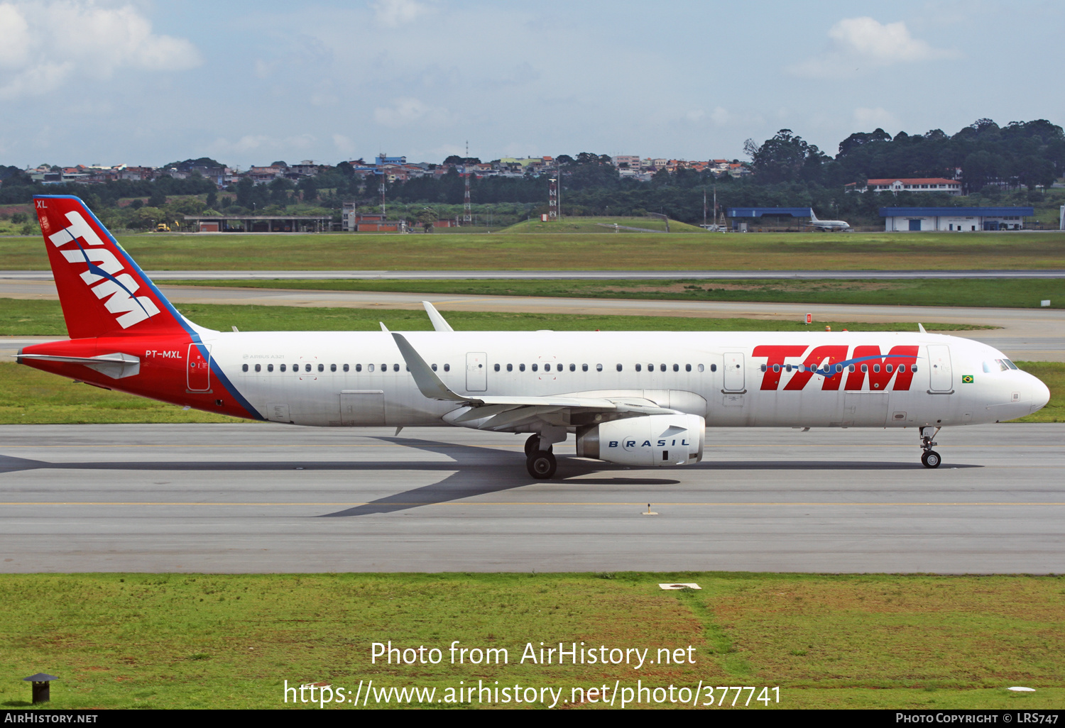 Aircraft Photo of PT-MXL | Airbus A321-231 | TAM Linhas Aéreas | AirHistory.net #377741