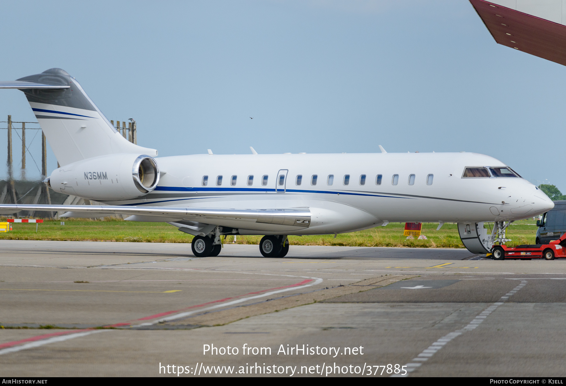 Aircraft Photo of N36MM | Bombardier Global Express XRS (BD-700-1A10) | AirHistory.net #377885