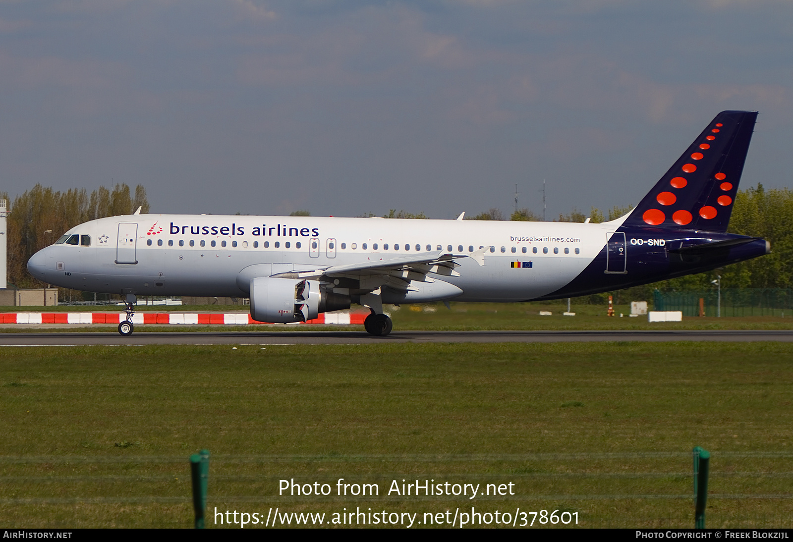 Aircraft Photo of OO-SND | Airbus A320-214 | Brussels Airlines | AirHistory.net #378601