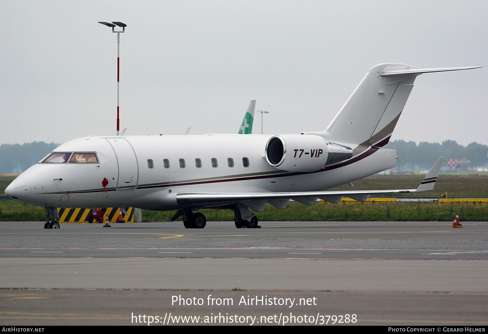 Aircraft Photo of T7-VIP | Bombardier Challenger 604 (CL-600-2B16) | AirHistory.net #379288