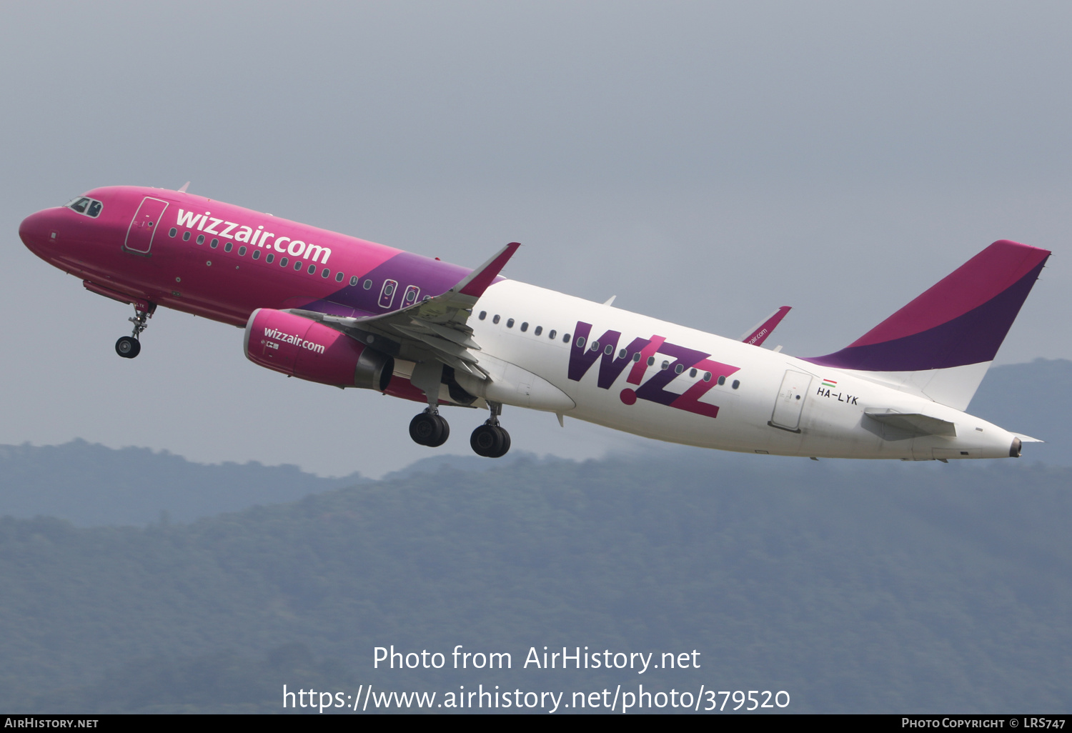 Aircraft Photo of HA-LYK | Airbus A320-232 | Wizz Air | AirHistory.net #379520