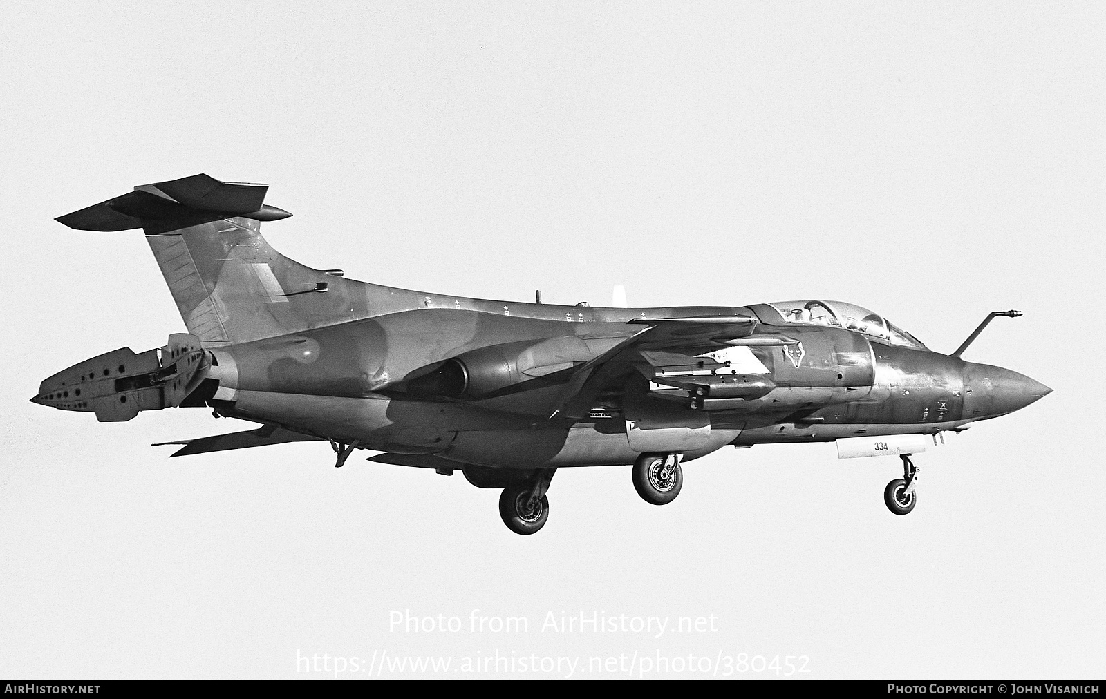 Aircraft Photo of XV334 | Blackburn Buccaneer S.2 | UK - Air Force | AirHistory.net #380452