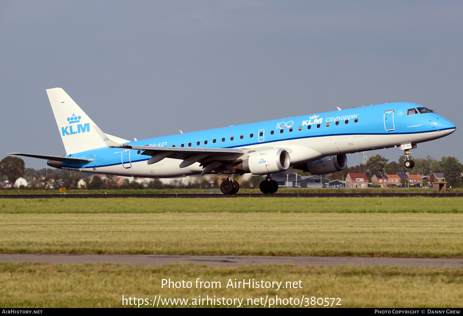 Aircraft Photo of PH-EZT | Embraer 190STD (ERJ-190-100STD) | KLM Cityhopper | AirHistory.net #380572