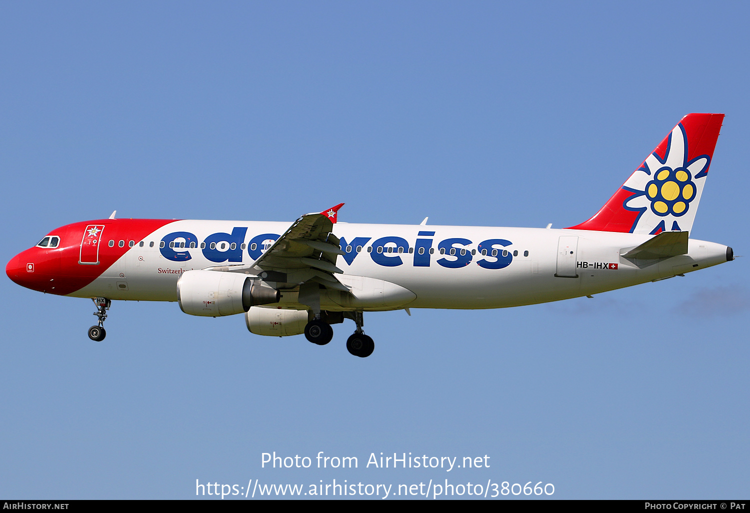 Aircraft Photo of HB-IHX | Airbus A320-214 | Edelweiss Air | AirHistory.net #380660