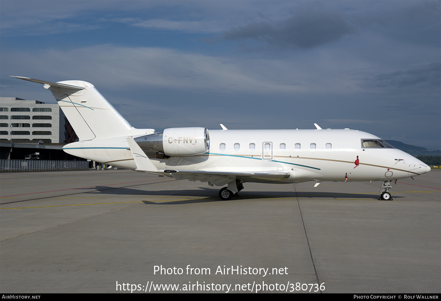 Aircraft Photo of C-FNVT | Bombardier Challenger 604 (CL-600-2B16) | AirHistory.net #380736