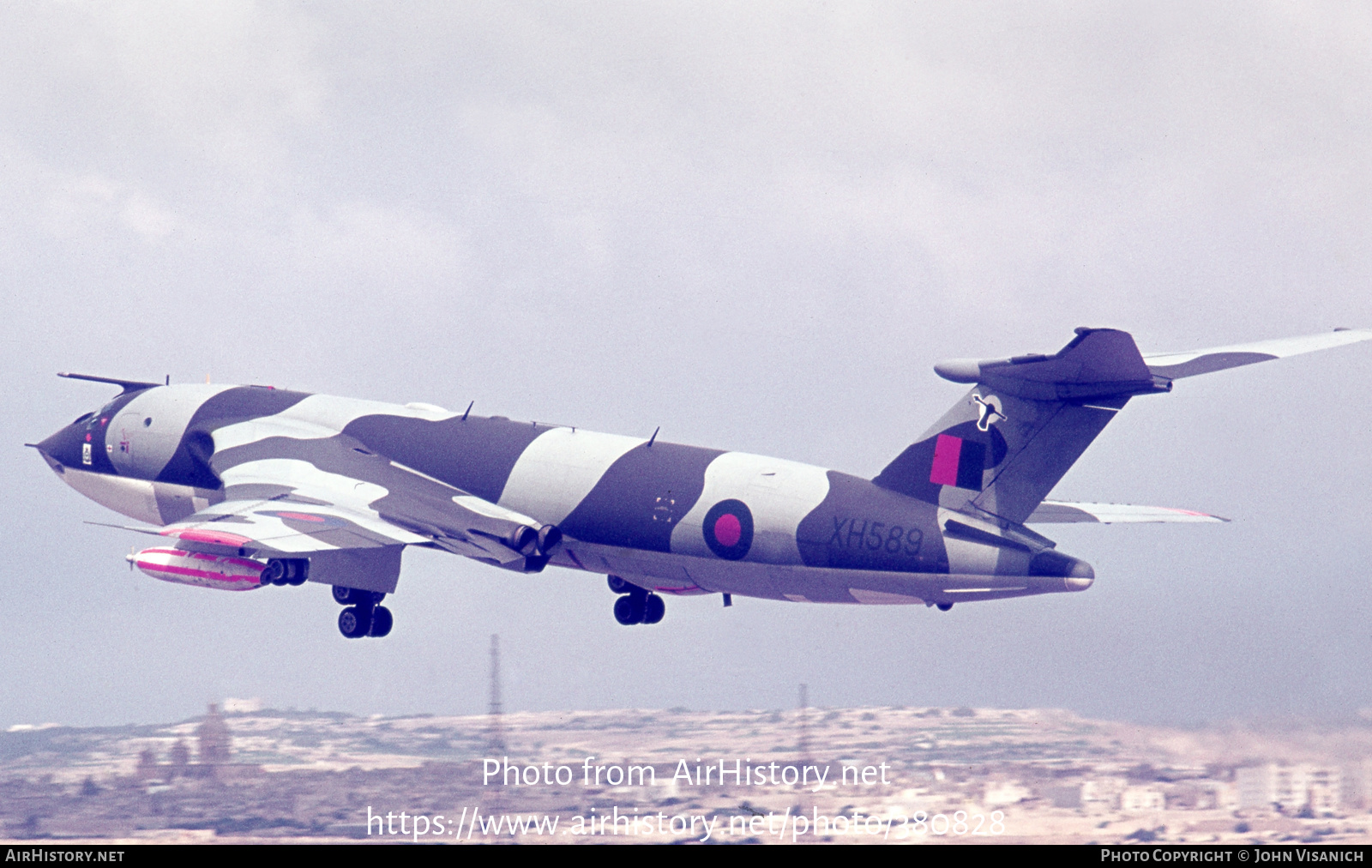 Aircraft Photo of XH589 | Handley Page HP-80 Victor K1A | UK - Air Force | AirHistory.net #380828