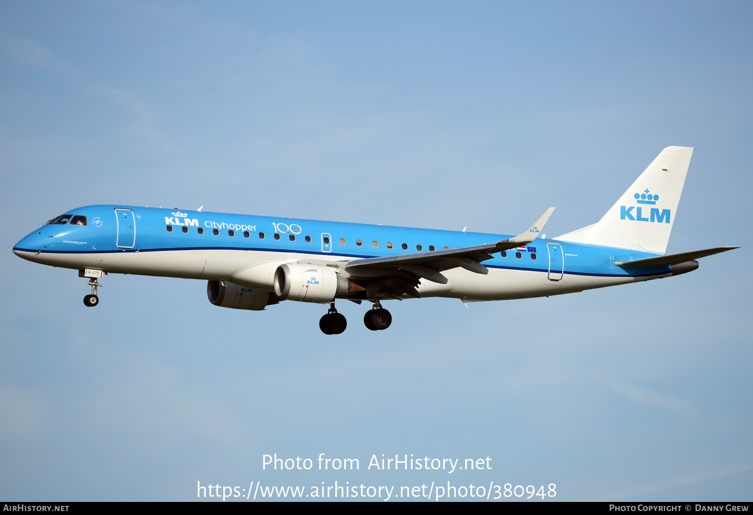 Aircraft Photo of PH-EZR | Embraer 190STD (ERJ-190-100STD) | KLM Cityhopper | AirHistory.net #380948