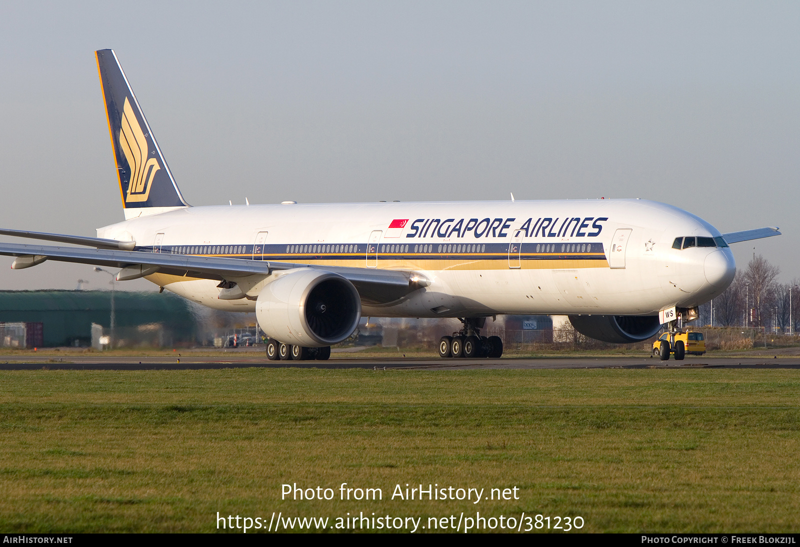 Aircraft Photo of 9V-SWS | Boeing 777-312/ER | Singapore Airlines | AirHistory.net #381230