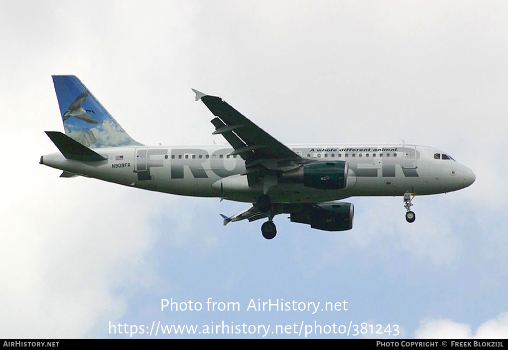 Aircraft Photo of N909FR | Airbus A319-111 | Frontier Airlines | AirHistory.net #381243