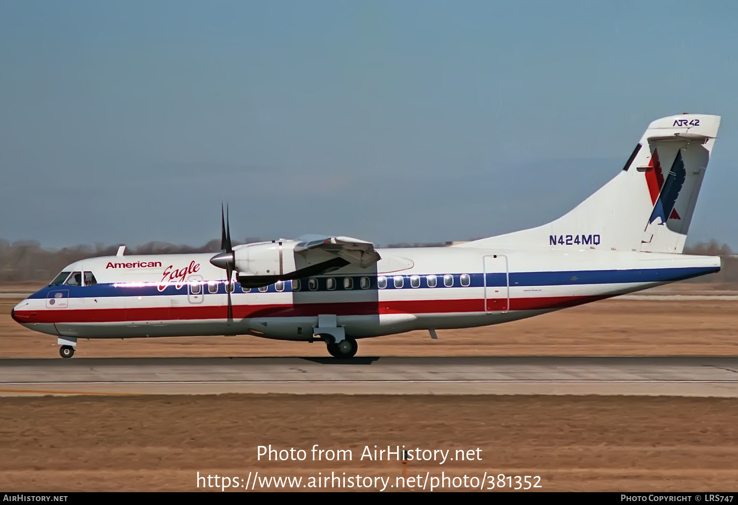 Aircraft Photo of N424MQ | ATR ATR-42-300 | American Eagle | AirHistory.net #381352