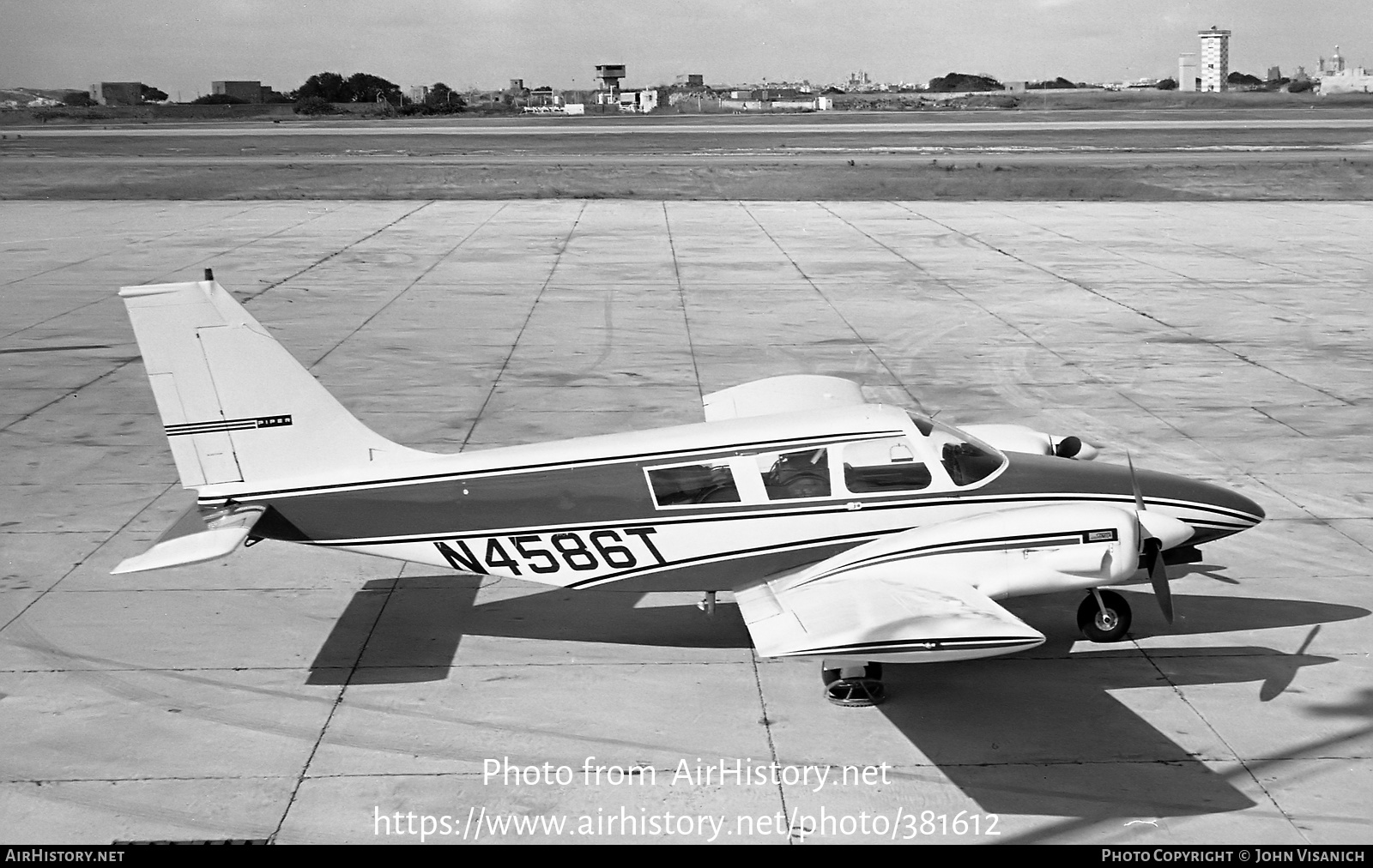 Aircraft Photo of N4586T | Piper PA-34-200 Seneca | AirHistory.net #381612