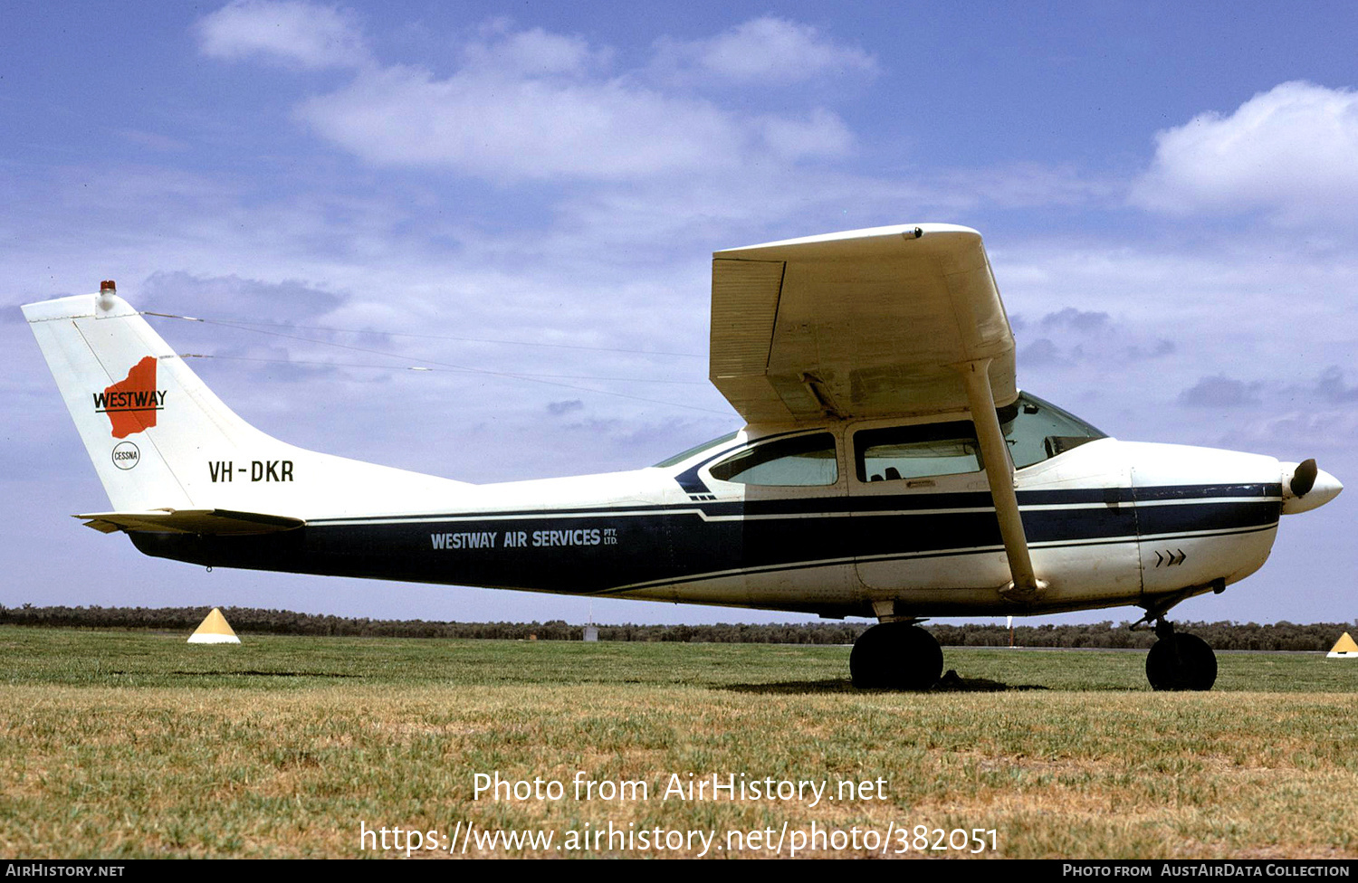 Aircraft Photo of VH-DKR | Cessna 182G Skylane | Westway Air Services | AirHistory.net #382051