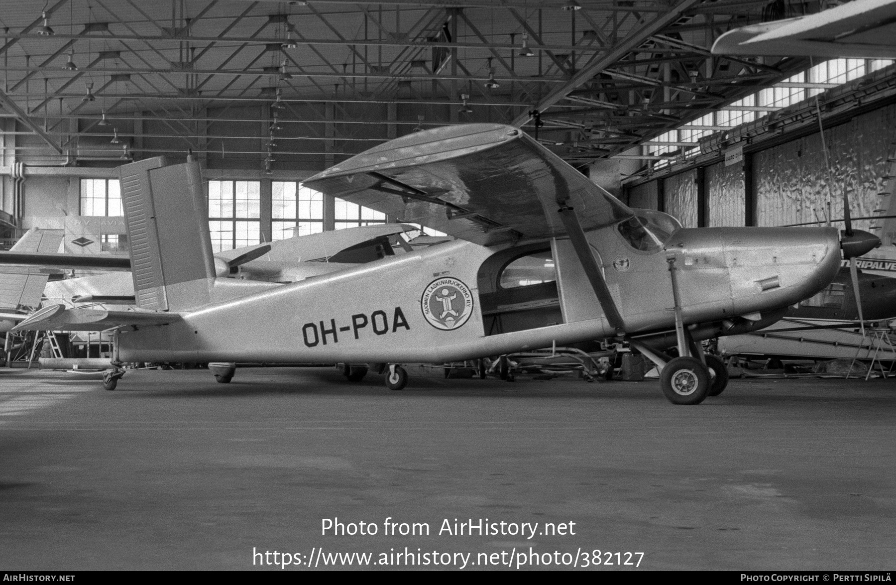 Aircraft Photo of OH-POA | Pilatus PC-6/340 Porter | Suomen Laskuvarjokerho | AirHistory.net #382127