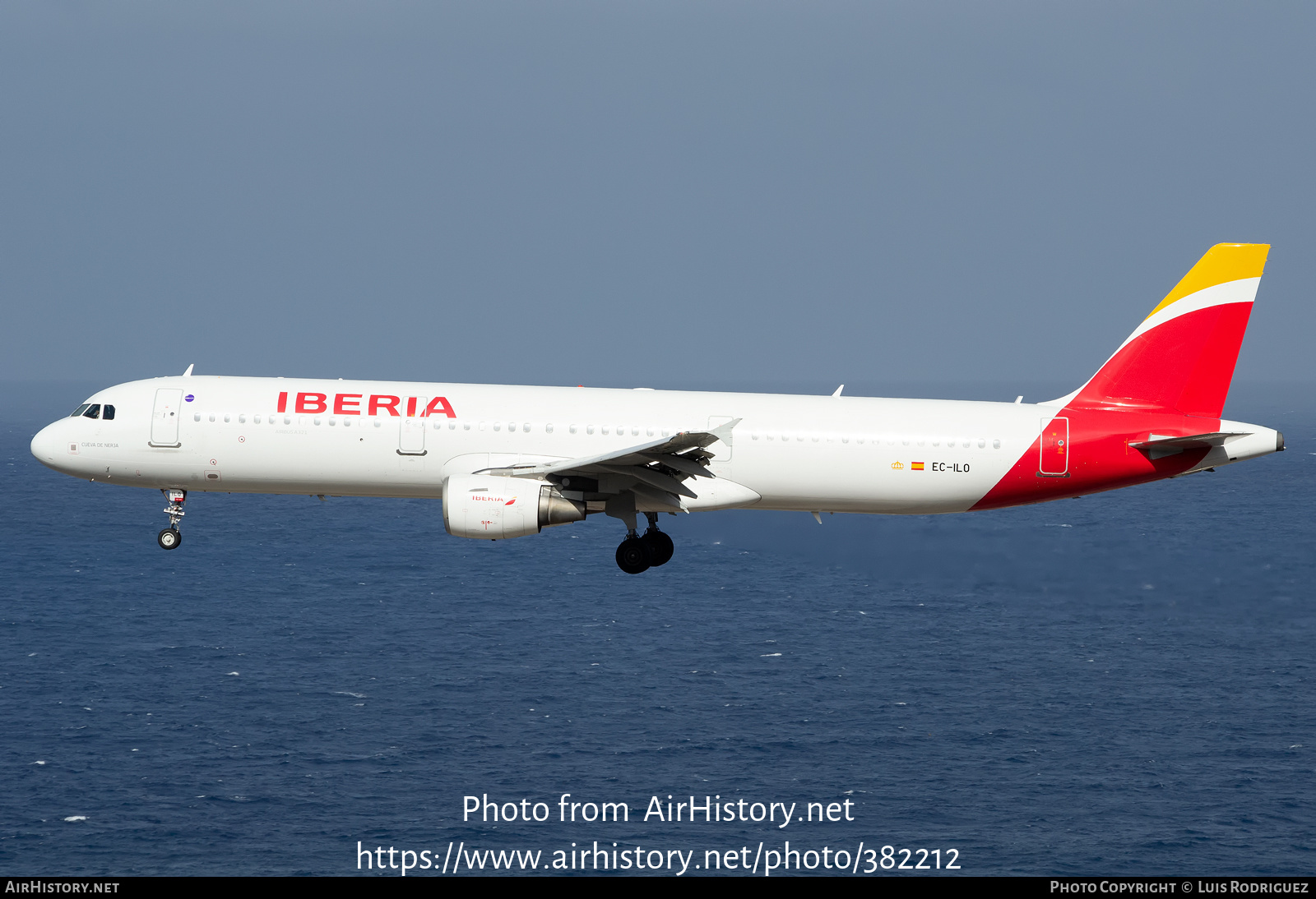 Aircraft Photo of EC-ILO | Airbus A321-213 | Iberia | AirHistory.net #382212