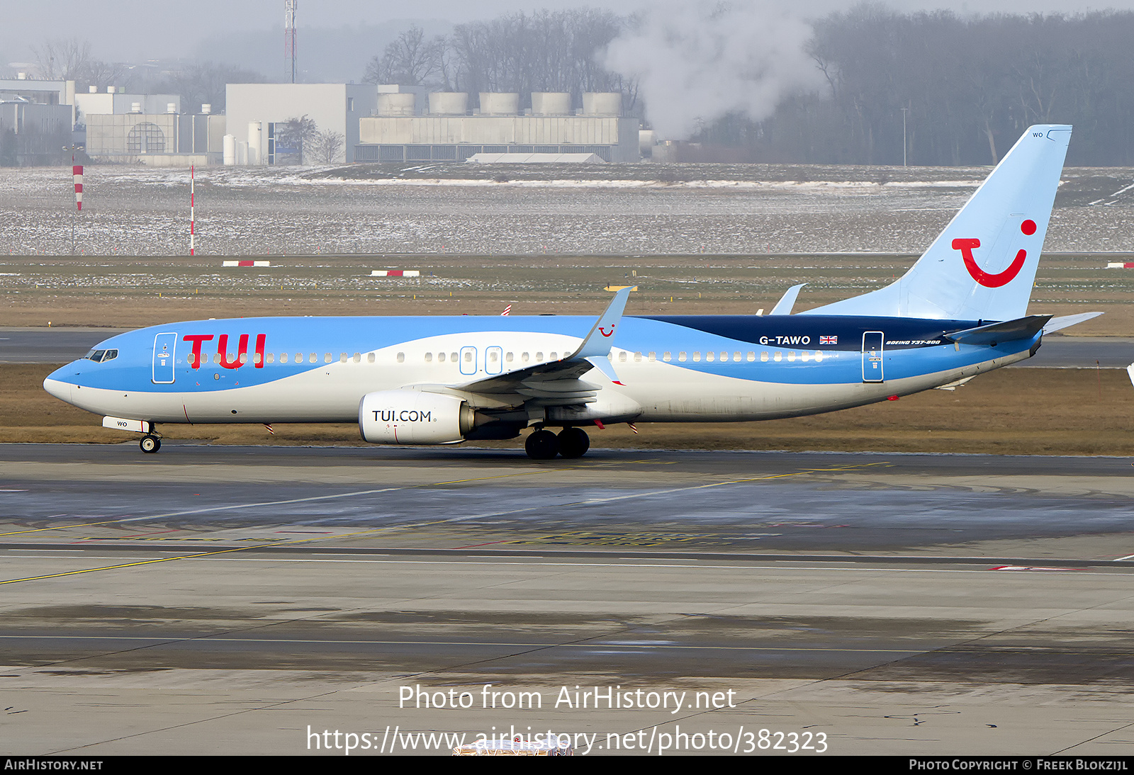 Aircraft Photo of G-TAWO | Boeing 737-8K5 | TUI | AirHistory.net #382323