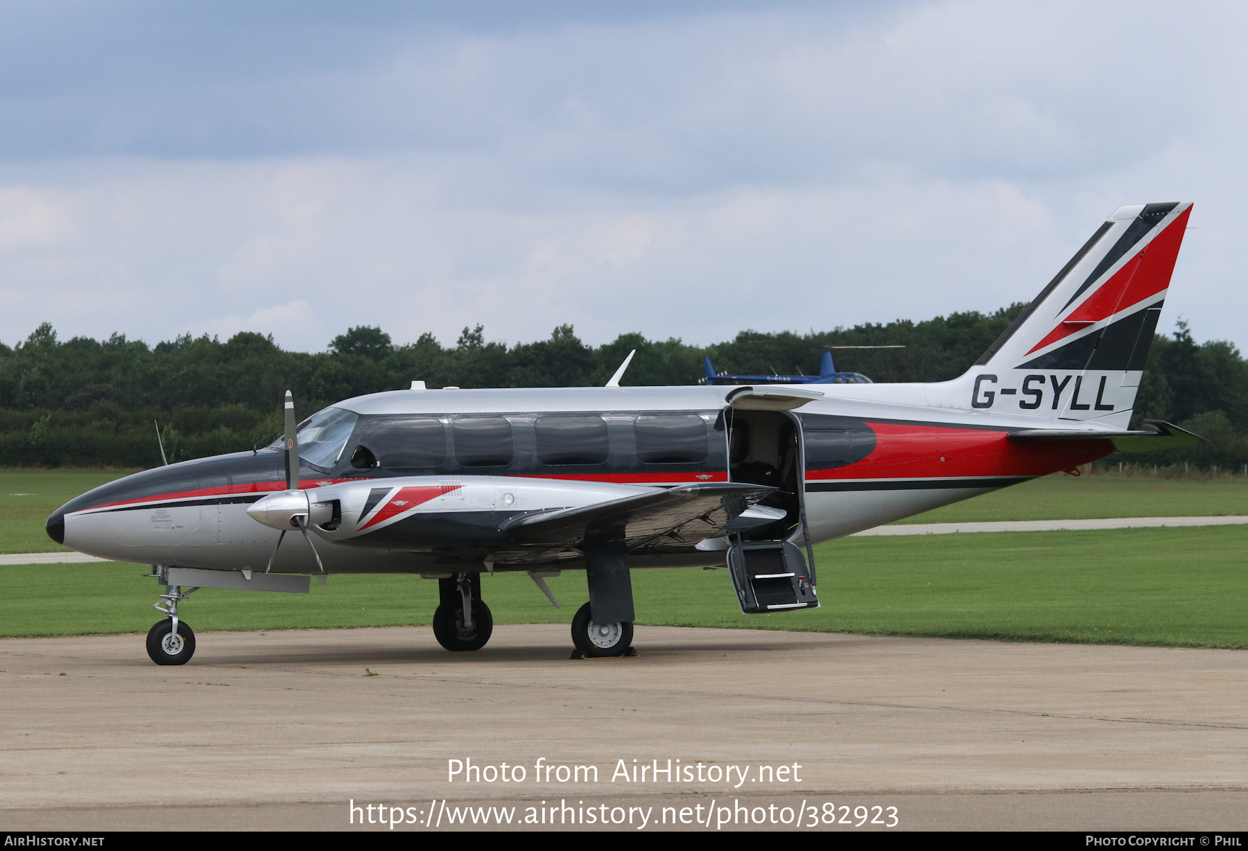 Aircraft Photo of G-SYLL | Piper PA-31-350 Navajo Chieftain | AirHistory.net #382923