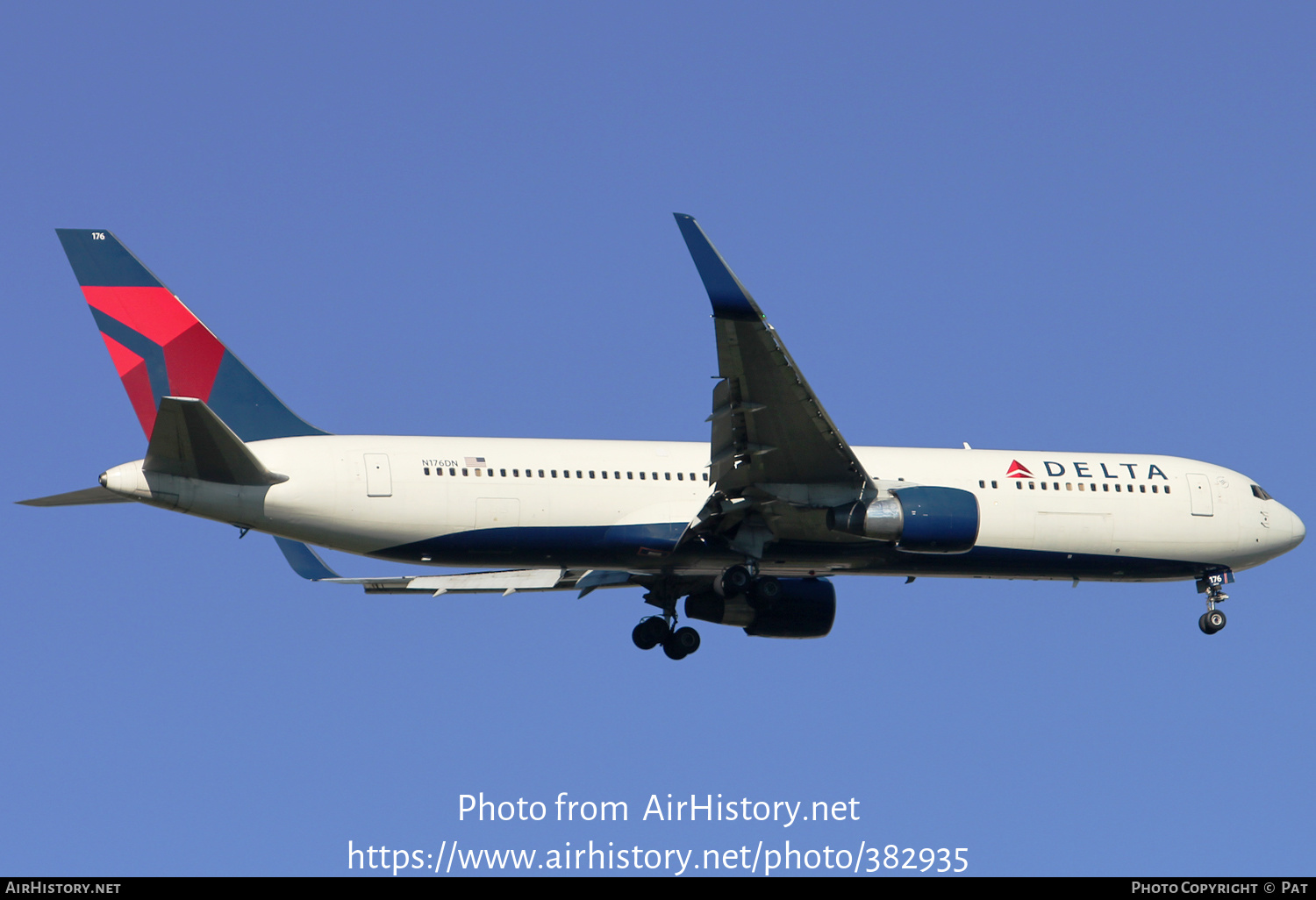 Aircraft Photo of N176DN | Boeing 767-332/ER | Delta Air Lines | AirHistory.net #382935