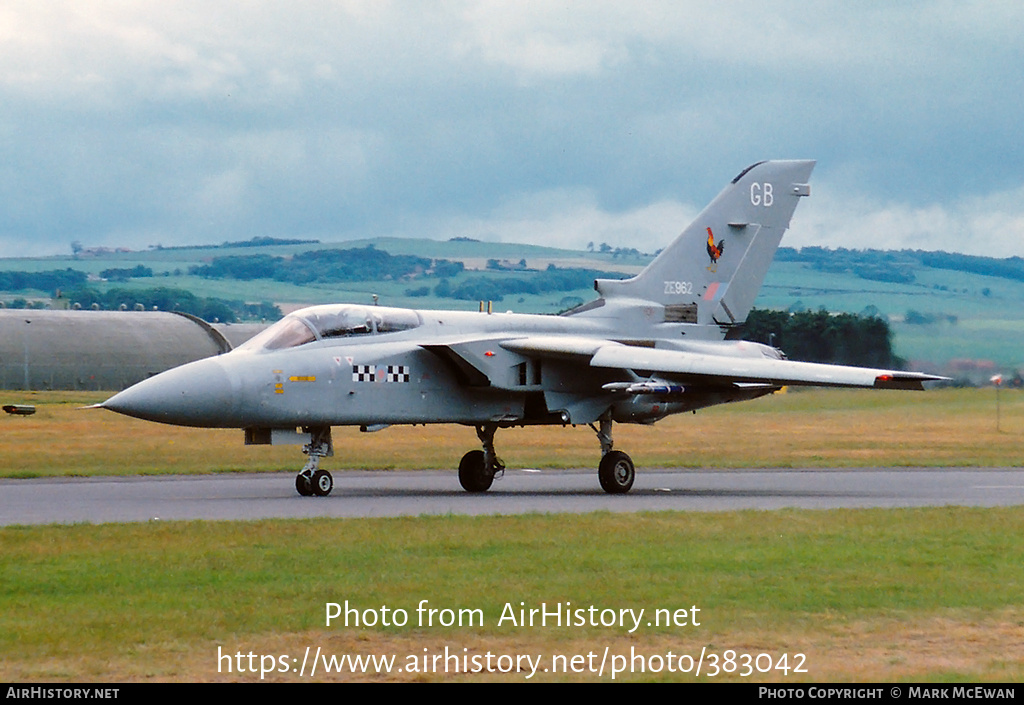 Aircraft Photo of ZE962 | Panavia Tornado F3 | UK - Air Force | AirHistory.net #383042