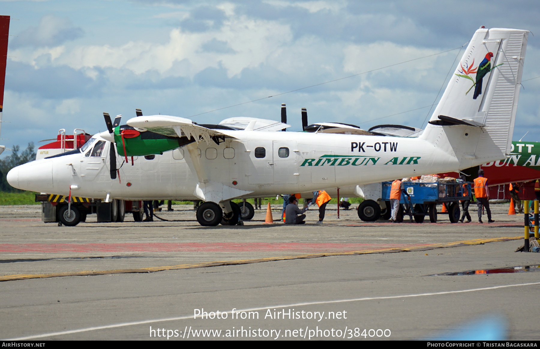 Aircraft Photo of PK-OTW | De Havilland Canada DHC-6-300 Twin Otter | Rimbun Air | AirHistory.net #384000