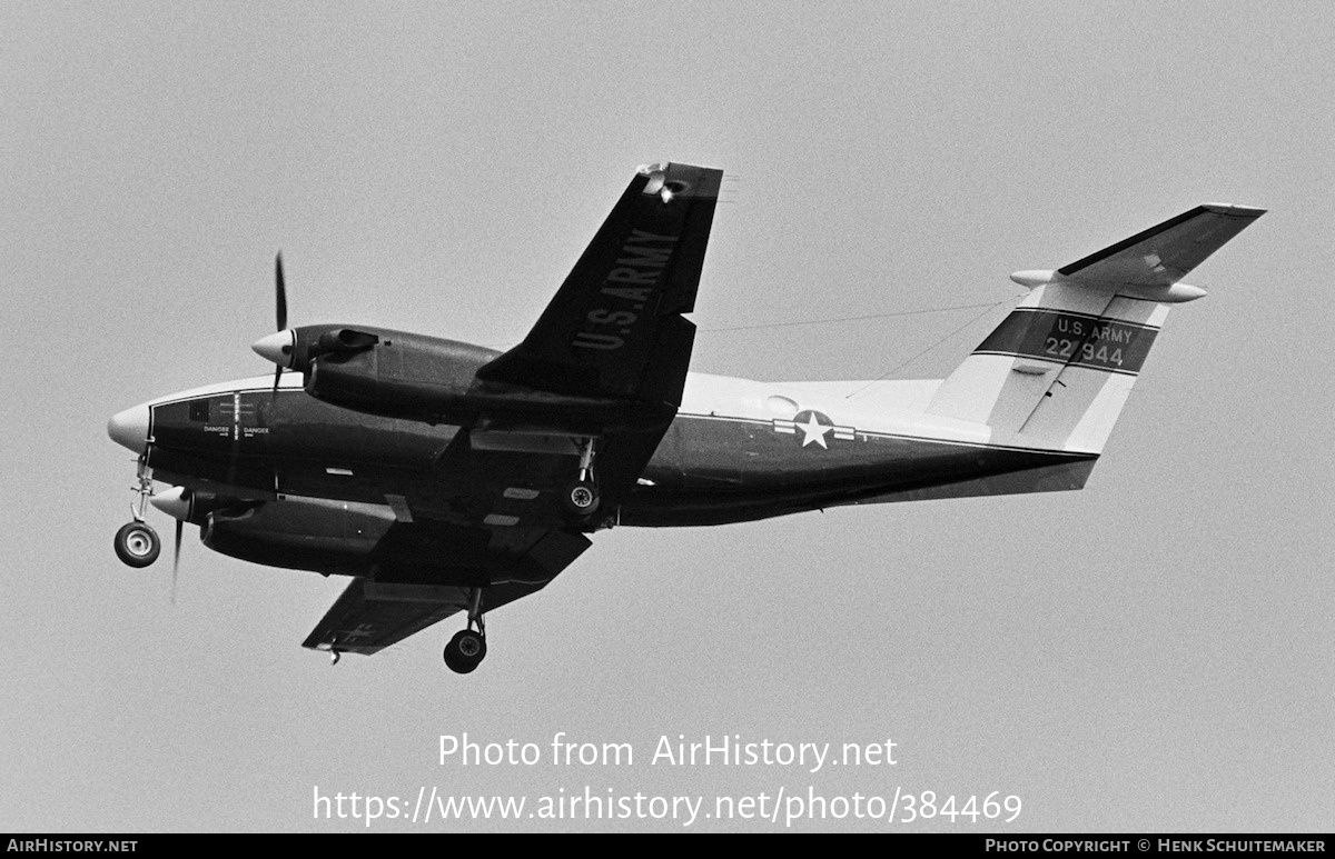 Aircraft Photo of 77-22944 / 22944 | Beech C-12C Huron | USA - Army | AirHistory.net #384469