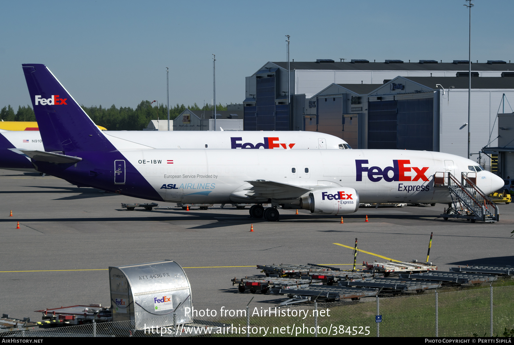 Aircraft Photo of OE-IBW | Boeing 737-4Q8(SF) | FedEx Express - Federal Express | AirHistory.net #384525