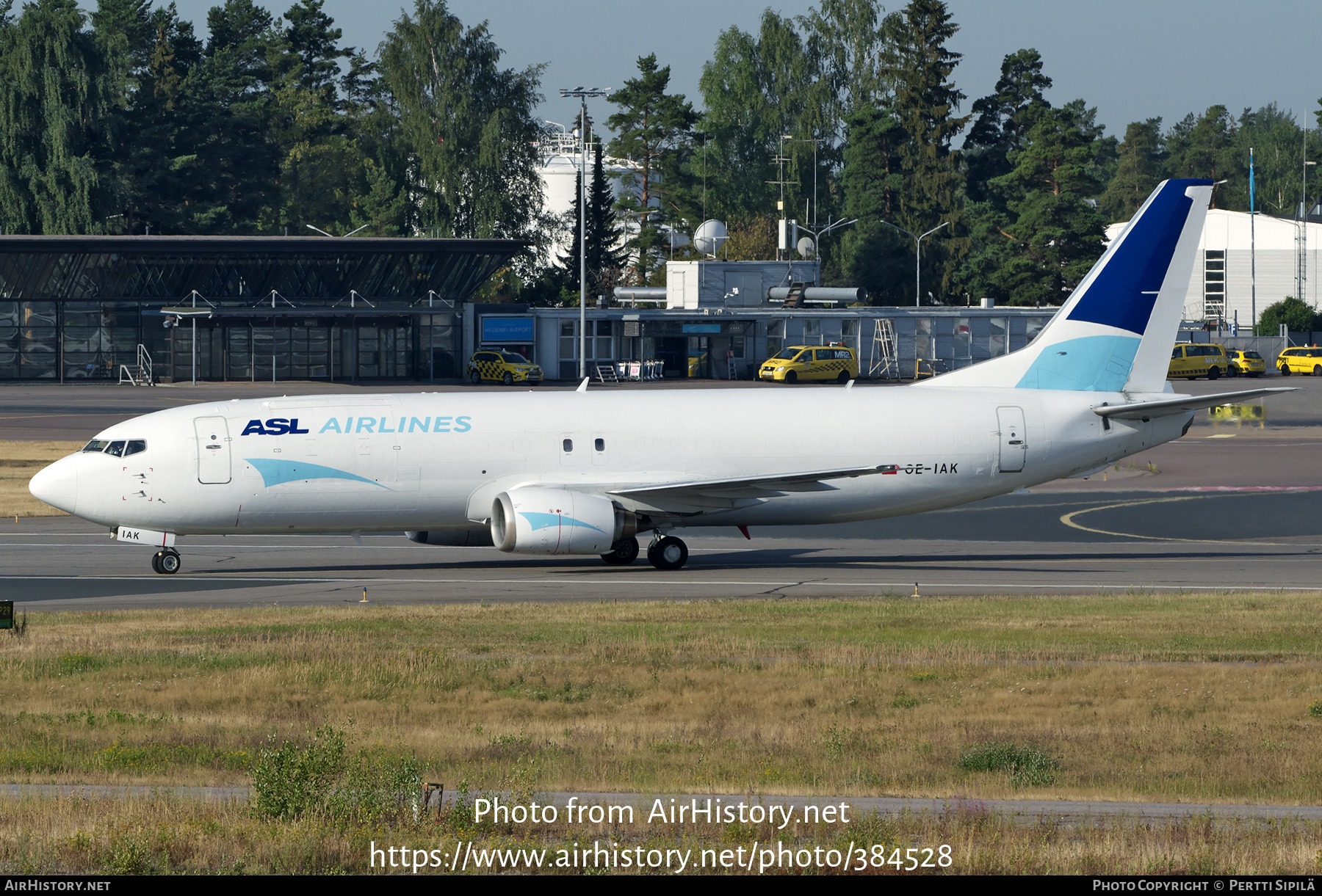 Aircraft Photo of OE-IAK | Boeing 737-4Q8(SF) | ASL Airlines | AirHistory.net #384528