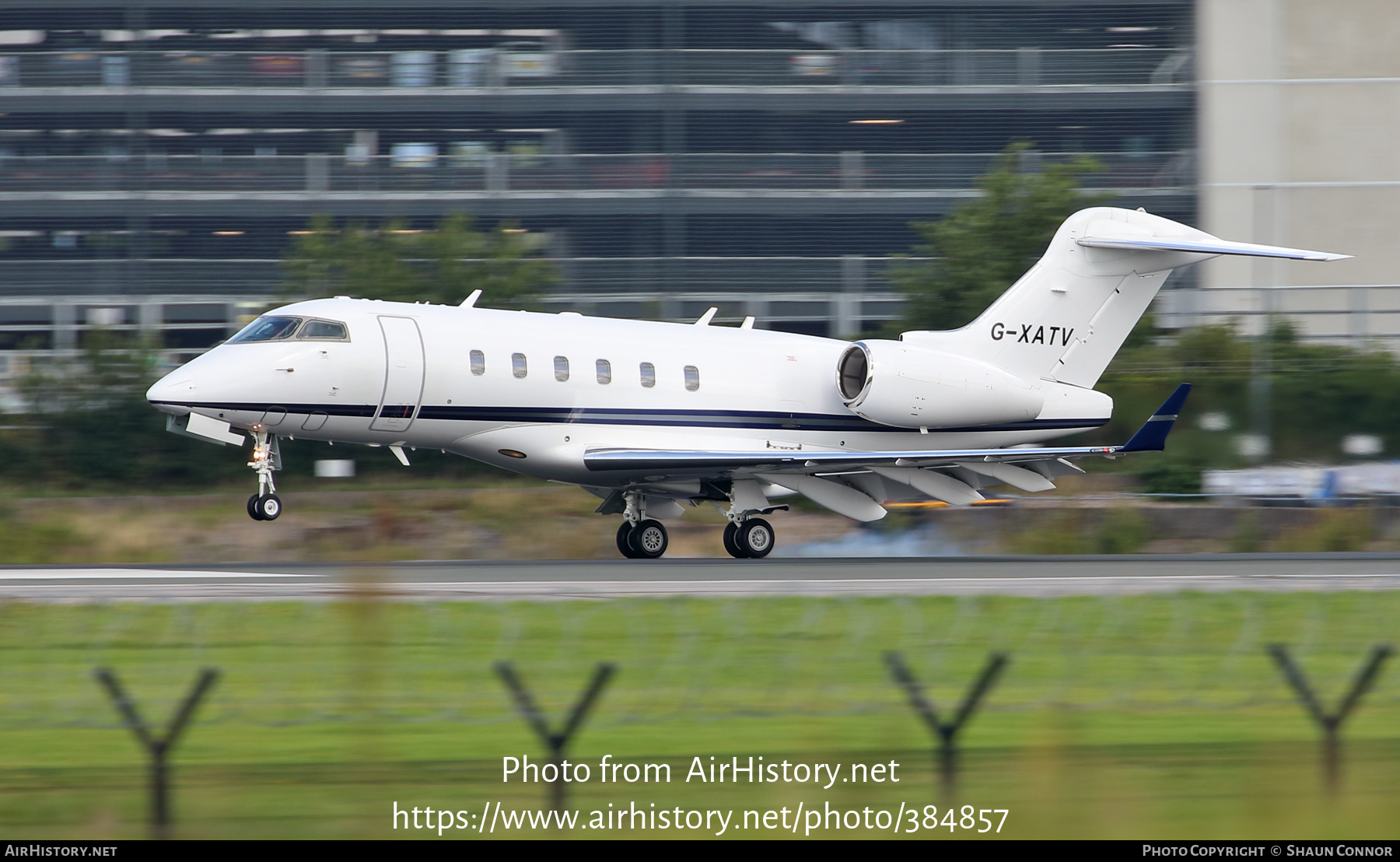 Aircraft Photo of G-XATV | Bombardier Challenger 300 (BD-100-1A10) | AirHistory.net #384857