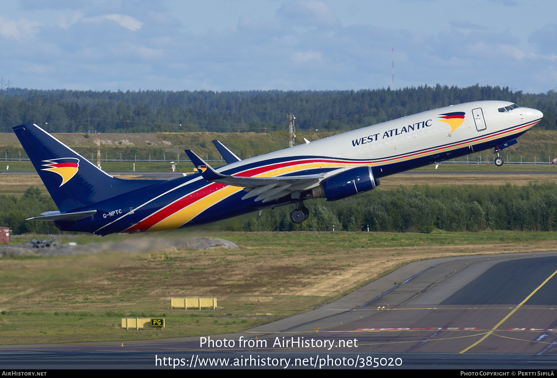 Aircraft Photo of G-NPTC | Boeing 737-83N(BCF) | West Atlantic Cargo Airlines | AirHistory.net #385020