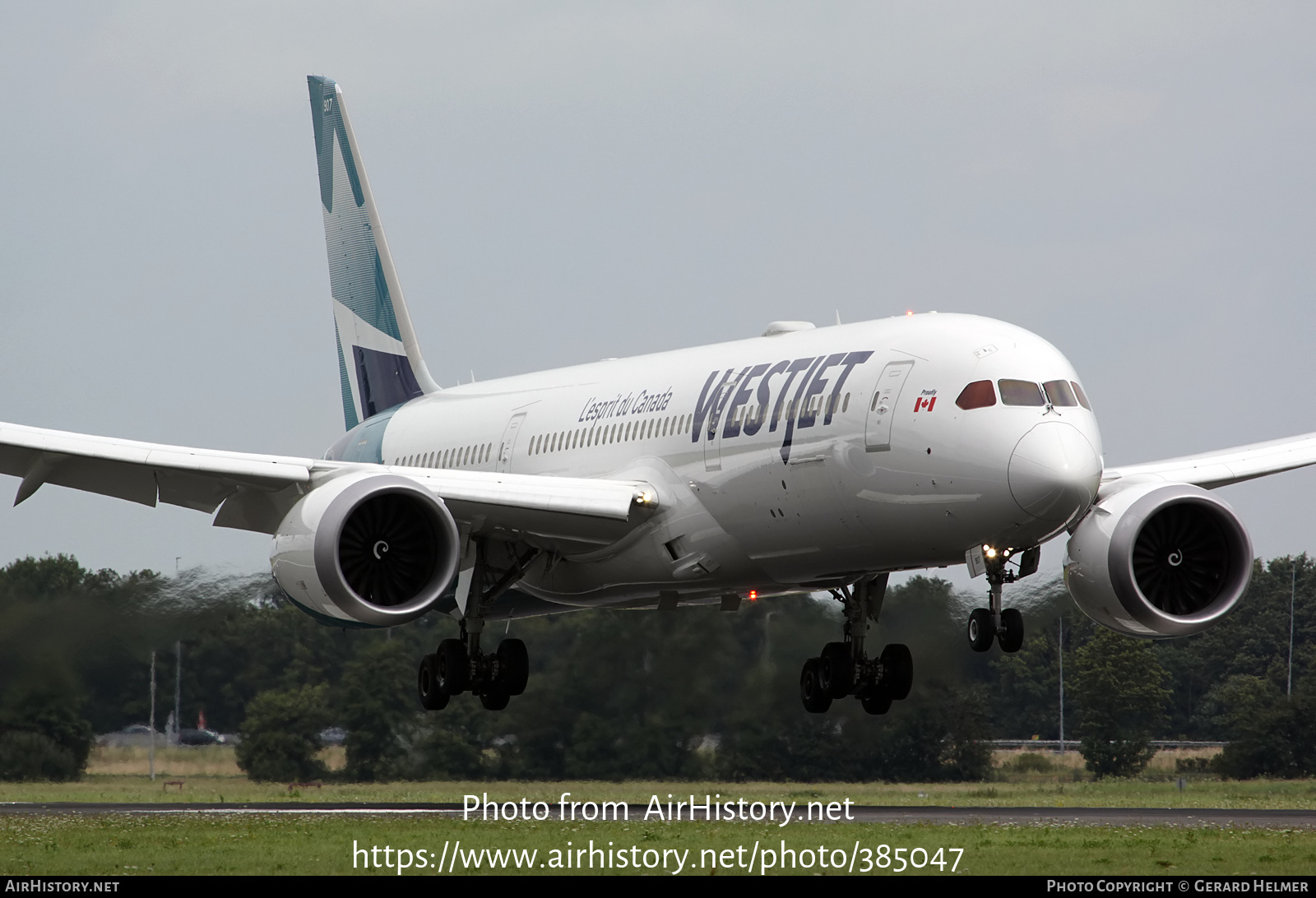 Aircraft Photo of C-GMKS | Boeing 787-9 Dreamliner | WestJet | AirHistory.net #385047