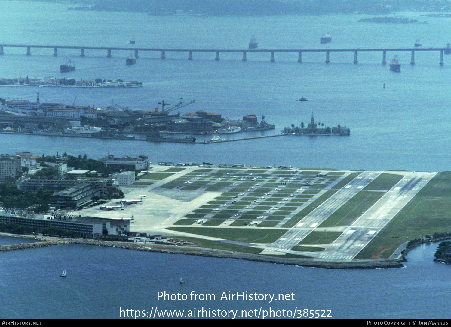 Airport photo of Rio de Janeiro - Santos Dumont (SBRJ / SDU) in Brazil | AirHistory.net #385522