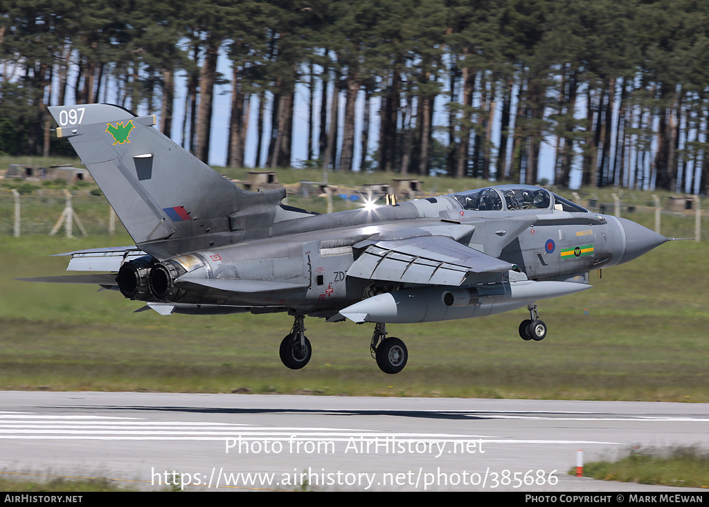 Aircraft Photo of ZD749 | Panavia Tornado GR4 | UK - Air Force | AirHistory.net #385686