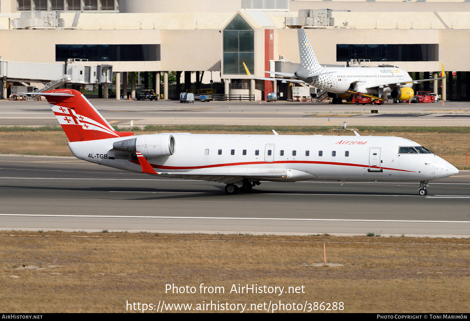 Aircraft Photo of 4L-TGB | Bombardier CRJ-200LR (CL-600-2B19) | Airzena - Georgian Airways | AirHistory.net #386288